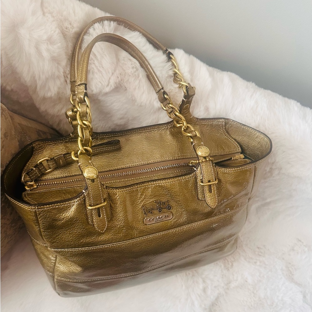 Tribeca Tote Bag! Metallic Gold, Leather M size purse by Coach-Like New